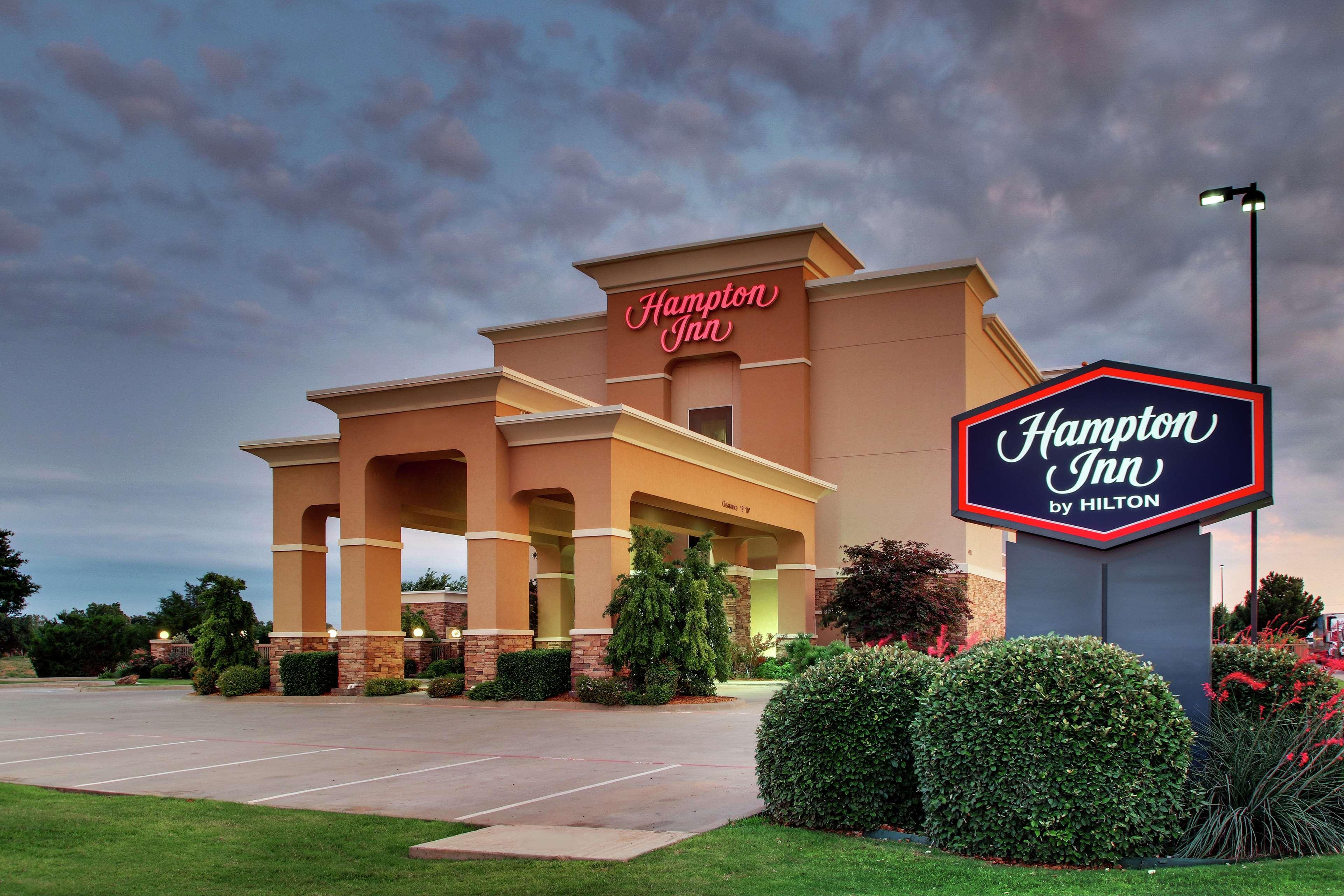 Hampton Inn Vernon Exterior foto